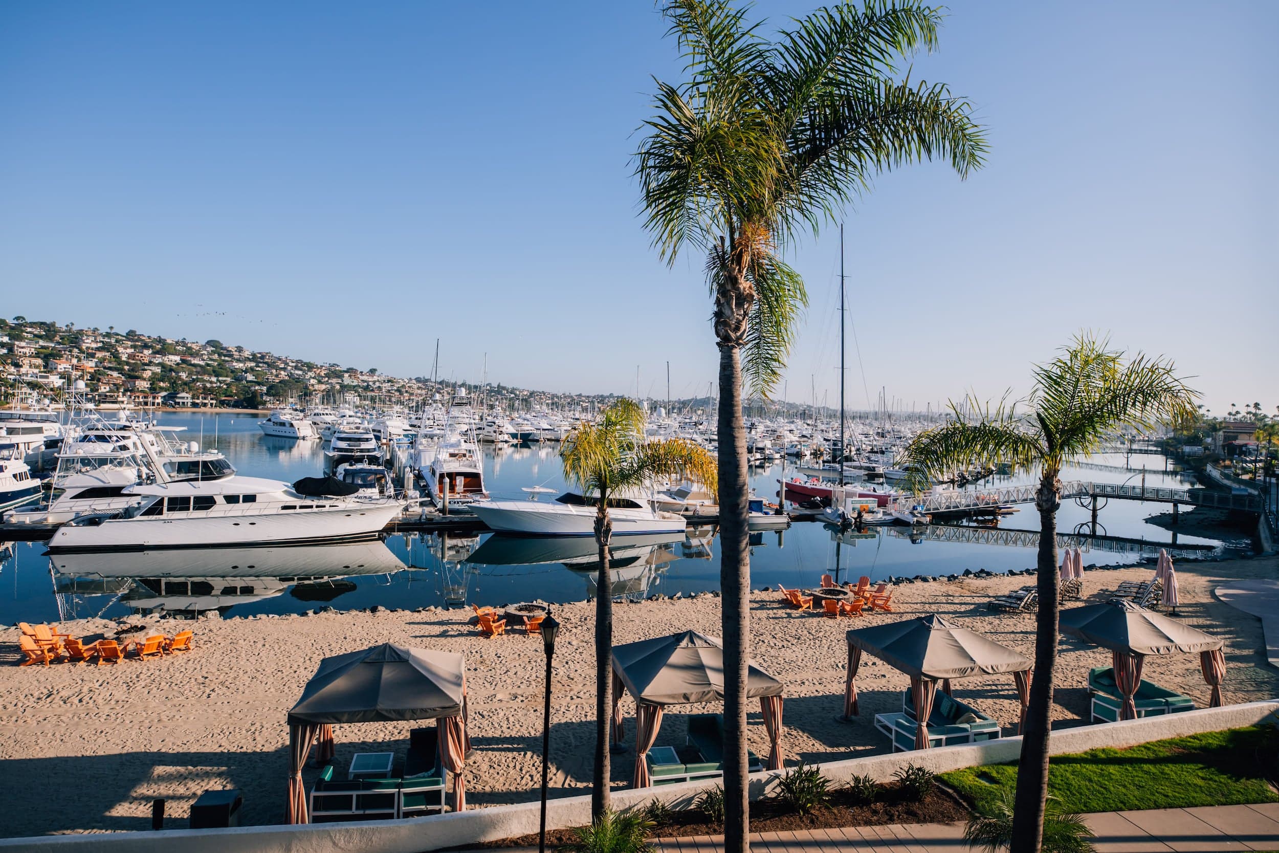 The beach and marina at Kona Kai