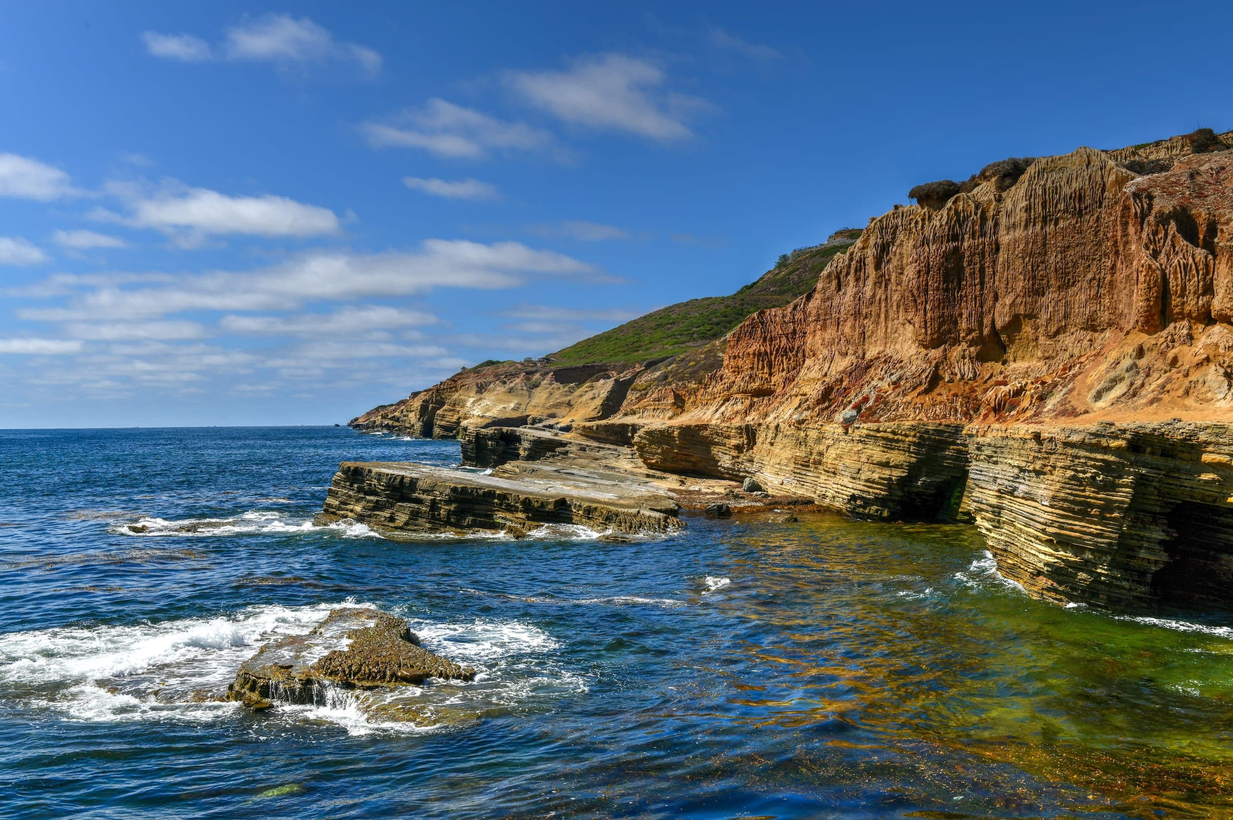 The shore line near Kona Kai Resort
