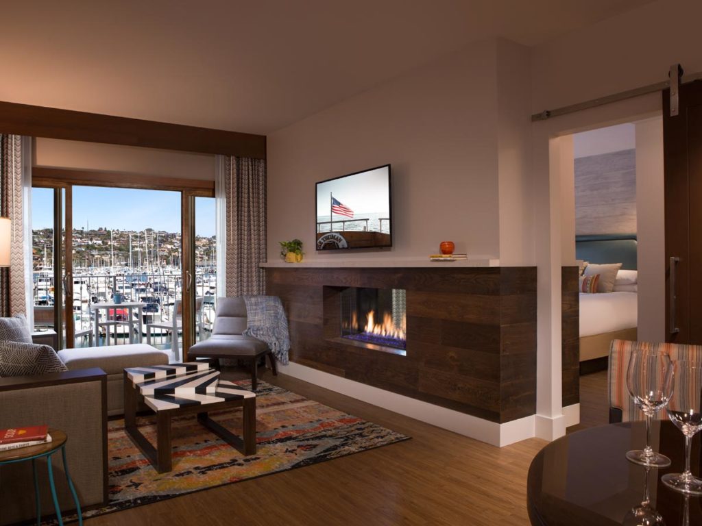 2 beroom suite living room with Shelter Island marina view San Diego