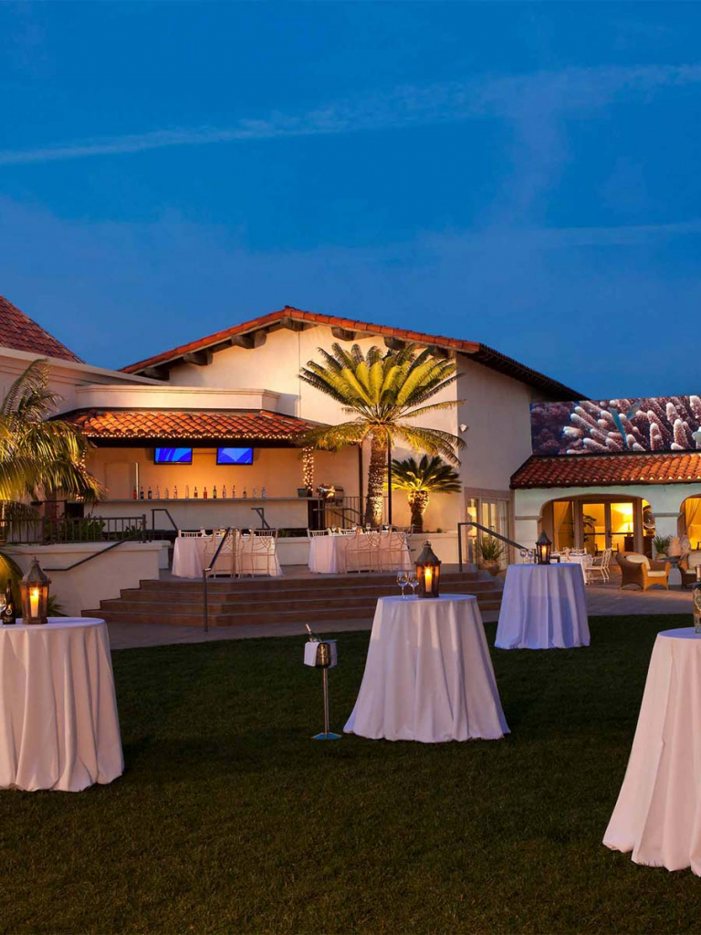 Courtyard event at Kona Kai Resort San Diego Shelter Island