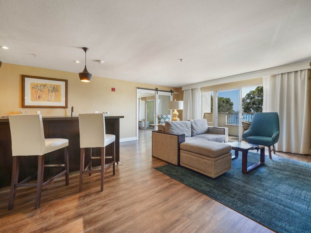 San Diego Suite Bar And Living Room